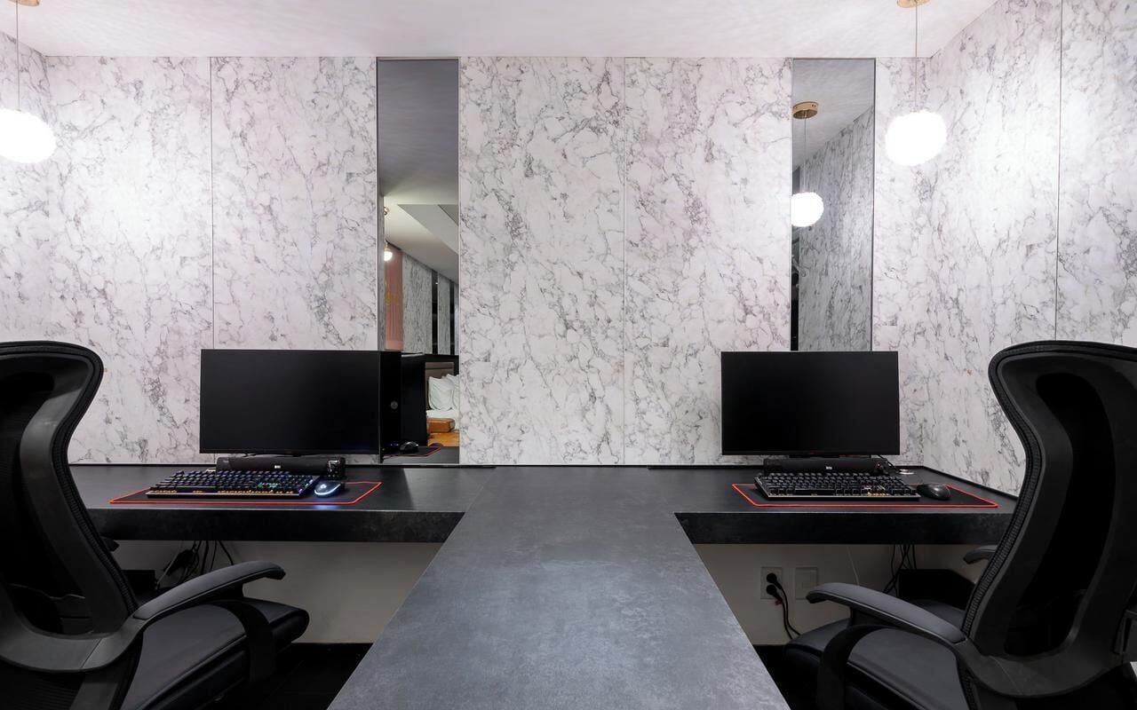 Desk, laptop workspace, free WiFi, bed sheets