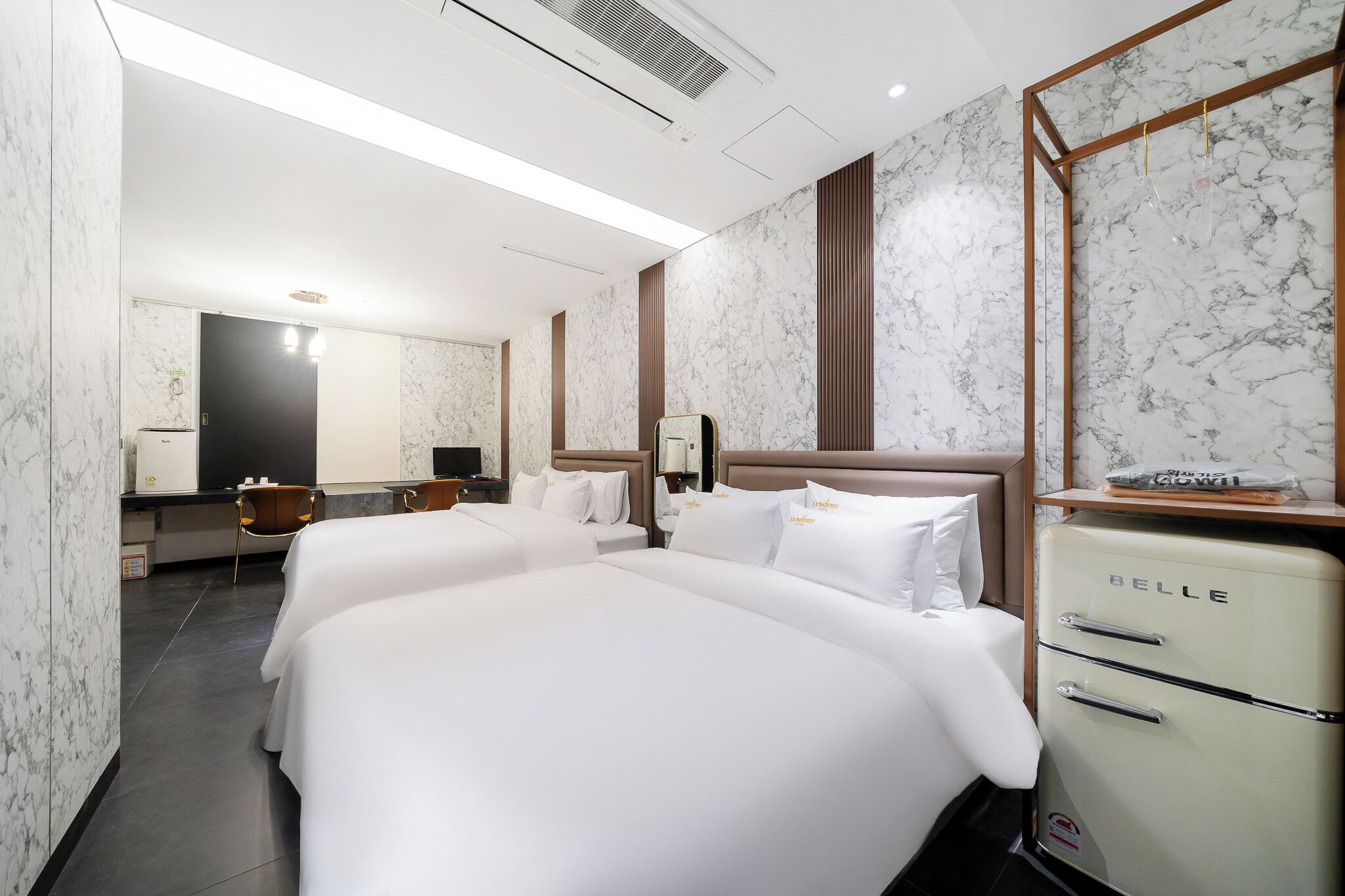 Desk, laptop workspace, free WiFi, bed sheets