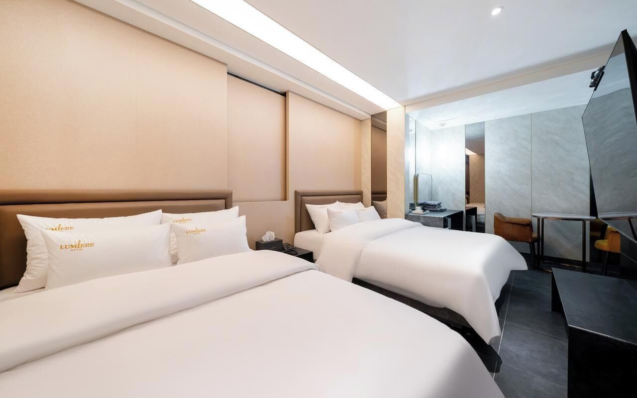 Desk, laptop workspace, free WiFi, bed sheets