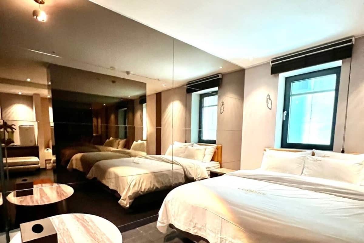 Desk, laptop workspace, free WiFi, bed sheets
