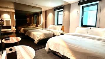 Signature Triple Room | 1 bedroom, desk, free WiFi, wheelchair access