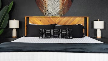 5 habitaciones, tabla de planchar con plancha y cuna de viaje