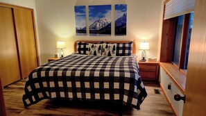 2 chambres, fer et planche à repasser, Wi-Fi gratuit, draps fournis