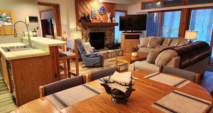 Southridge #9 - Ski-in/ski-out at base of Nub's Nob - Sleeps 6