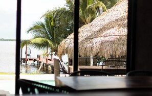 Outdoor dining - Casa Xchel in front of the bay, pool, jacuzzi and deck. (Calderitas)