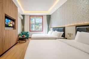 럭셔리 트윈룸, 발코니, 산 전망 | 암막 커튼, 무료 WiFi