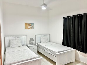 3 bedrooms, iron/ironing board, WiFi, bed sheets
