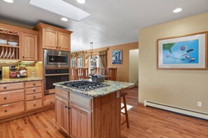 Fridge, microwave, oven, stovetop - Mountain Views | Hot Tub | Two Game Rooms (Monument)