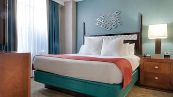 2 bedrooms, in-room safe, desk, iron/ironing board