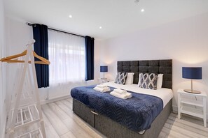6 chambres, fer et planche à repasser, accès Internet