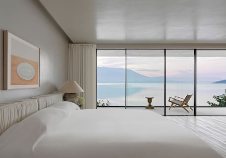 Signature Double Room, Partial Sea View | Free WiFi