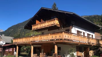 Chalet | Exterior