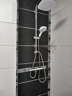Apartment | Bathroom | Towels