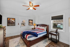 Ferros/tábuas de passar roupa, Wi-Fi de cortesia, roupa de cama