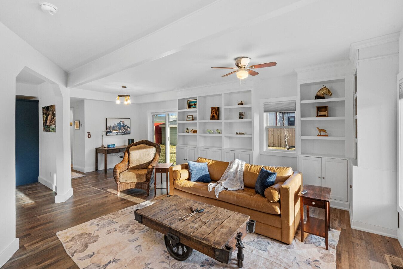 Een smart-tv en een kantoor