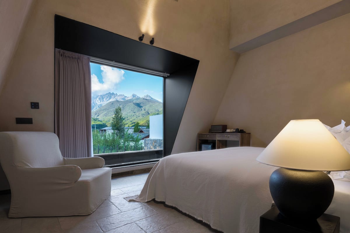 Basic Double Room, Hill View | Free WiFi, bed sheets