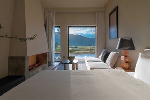 Comfort Twin Room, Patio, Mountain View