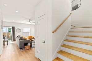 Interior - Charming 3-Bedroom, 2 King Beds, 10 Minutes to Downtown San Antonio
(San Antonio)