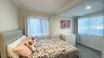 3 bedrooms, WiFi, bed sheets