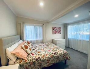 3 bedrooms, WiFi, bed sheets