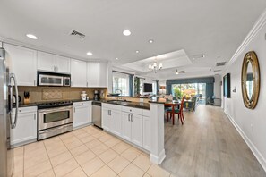 Fridge, microwave, oven, stovetop - Centre Court Escape | 3 bed, 3 bath | Golf Course Views | Reunion Membership (Kissimmee)