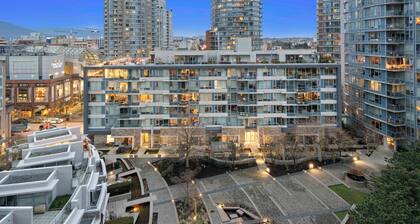 2BR/2BA Condo DT w/Parking+AC