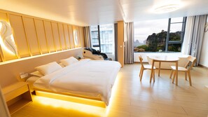 Habitación doble superior | Cortinas opacas, wifi gratis, ropa de cama