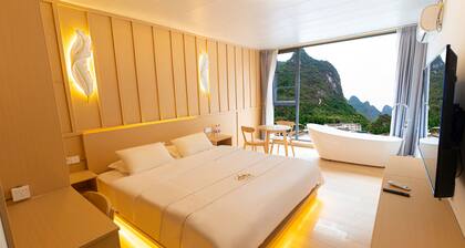 Shanxun Snow Mountain Villa Hotel