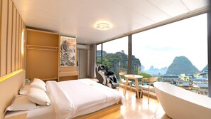 Habitación panorámica doble, vistas a la ciudad | Cortinas opacas, wifi gratis, ropa de cama