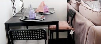 1 Bed - Sleeps 3 - Wolverhampton City Centre
