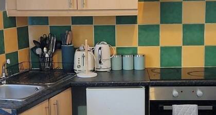 1 Bed - Sleeps 3 - Wolverhampton City Centre