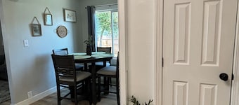 Cozy, 1-bedroom apartment with a pulled-out couch, close to all the facilities.