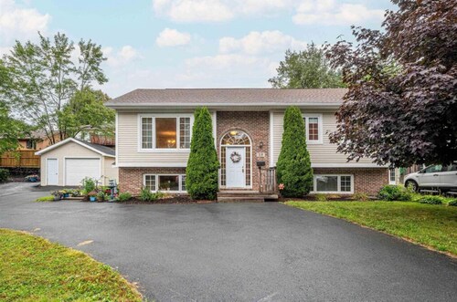Cozy 2-Bedroom Basement unit