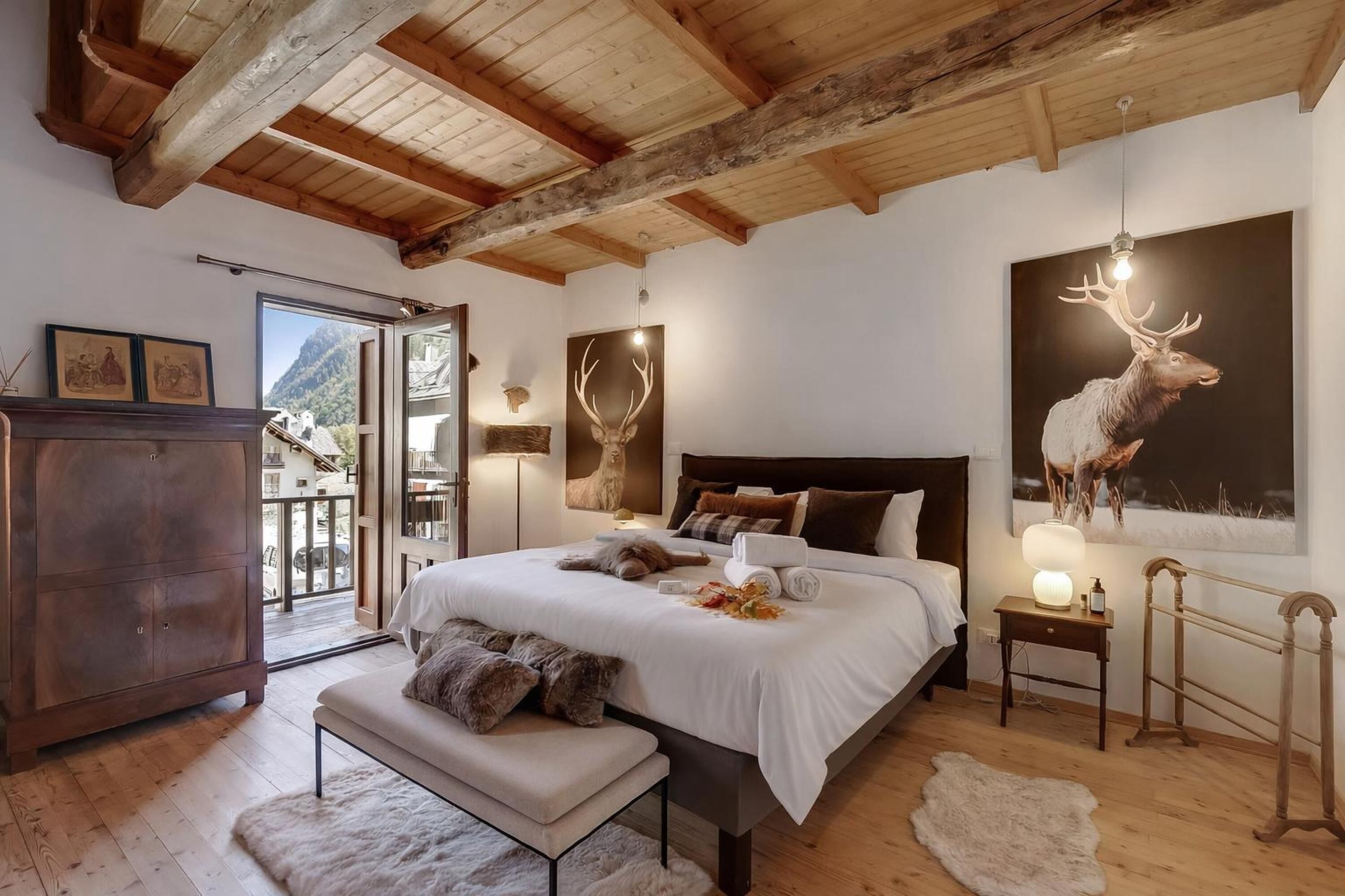 4 bedrooms, free WiFi, bed sheets