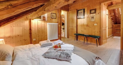 La Baita 1800 Ski In Ski Out, Claviere, Italy