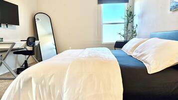 3 dormitorios, escritorio, tabla de planchar con plancha y wifi