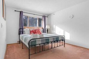 1 bedroom, WiFi, bed sheets - Sunrise C-106 - Sunday River Condo (Newry)