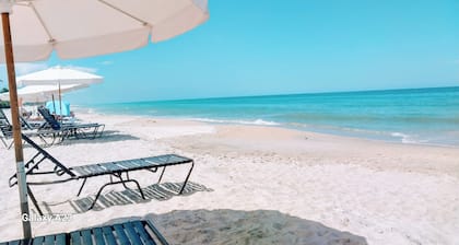 Island Escape • Walk to Beach • Heated Pool & Spa • Putting Green •LuxuryRetreat