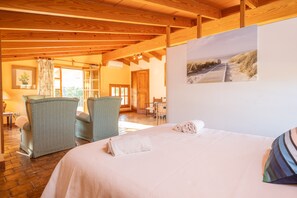 4 bedrooms, iron/ironing board, free WiFi, bed sheets - FINCA TITO Y YAYA - Lovely villa with private pool and free Wifi (Alcúdia)