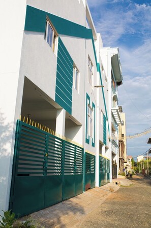 Fachada de la propiedad