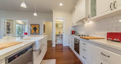 Casuarina only 3km from the beach
