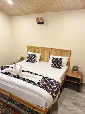 Premium Cottage, 1 Queen Bed, Mountain View | 1 bedroom, Egyptian cotton sheets, premium bedding, down comforters - Rivanta Resort (Bhuntar)