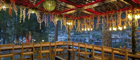 Frühstück, Mittagessen, indische Küche, Blick auf den Garten