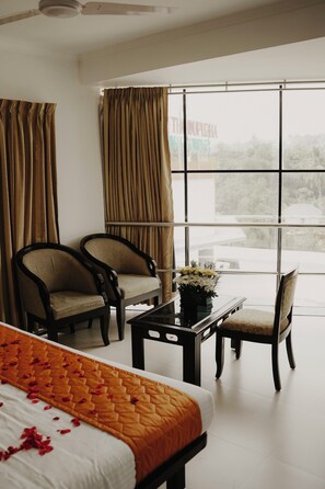 Deluxe Double Room | In-room safe, free WiFi - Joance Regency (Thodupuzha)