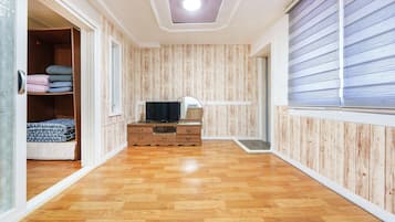 Basic Room, 1 Bedroom (House 13) | 1 bedroom, free WiFi
