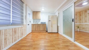 1 bedroom, free WiFi - Taean Vintage House Pet-friendly Pension (Taean)
