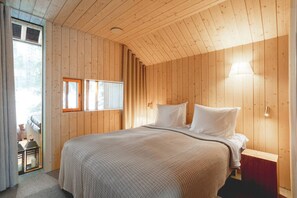 4 dormitoris, un bressol de viatge, wifi i roba de llit 