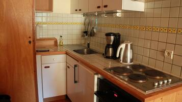 Apartment | Private kitchen | Fridge, microwave, oven, coffee/tea maker