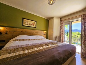 4 Schlafzimmer, Bügeleisen/Bügelbrett, Internetzugang