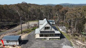 Exterior - Rural retreat on the doorstep of the Macedon Ranges (Macedon)